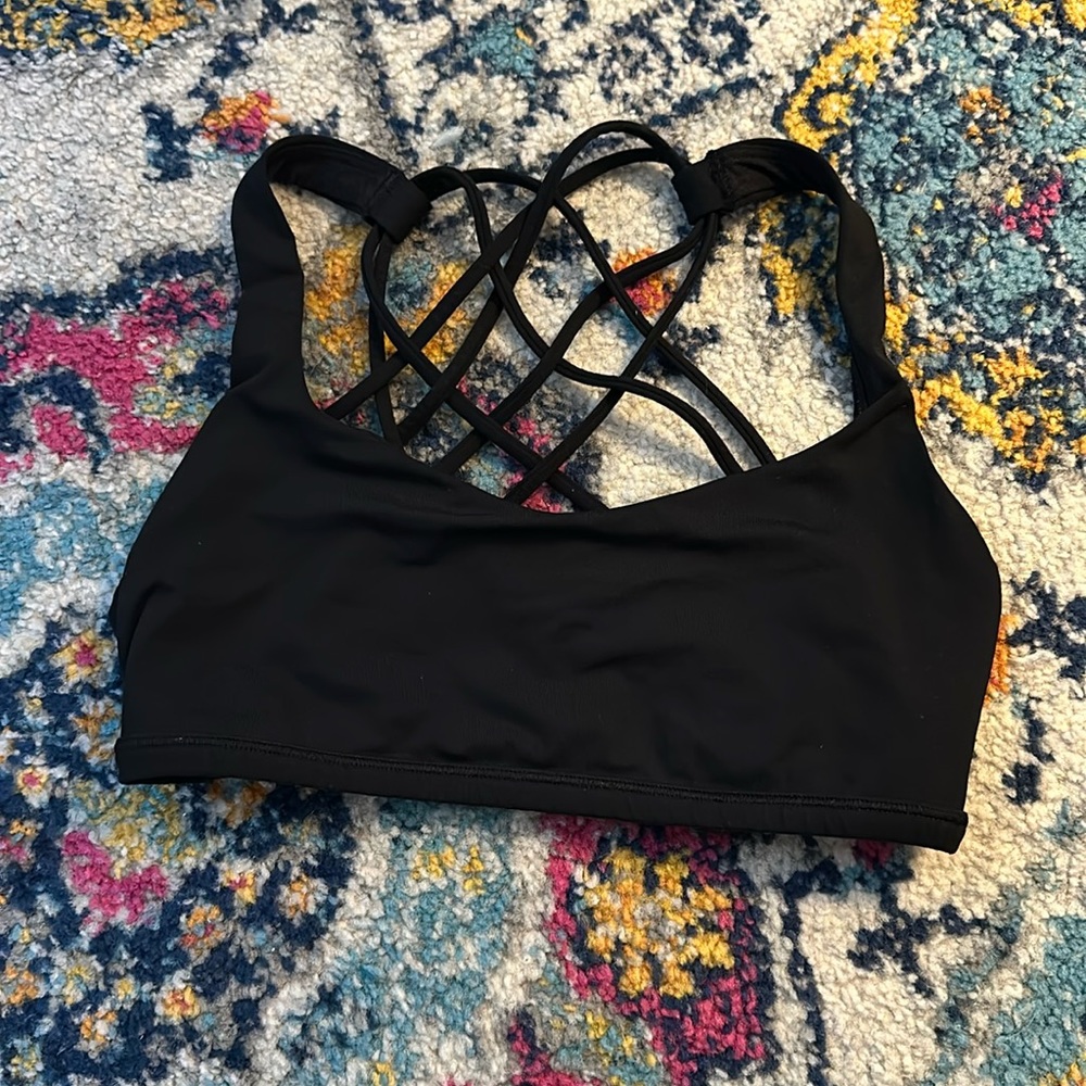 Lululemon sports bra